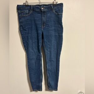 (3/$20) Old Navy Women's 16 petite medium wash high rise Skinny Jeans